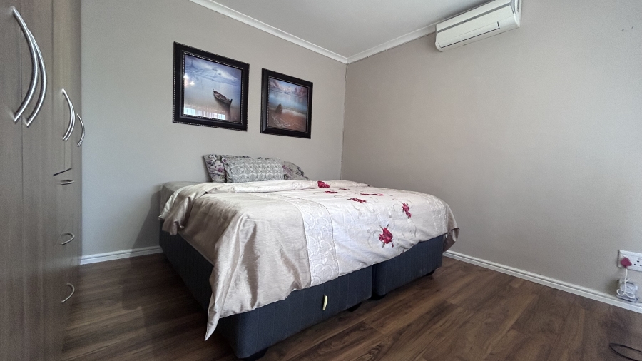 3 Bedroom Property for Sale in Parklands North Western Cape